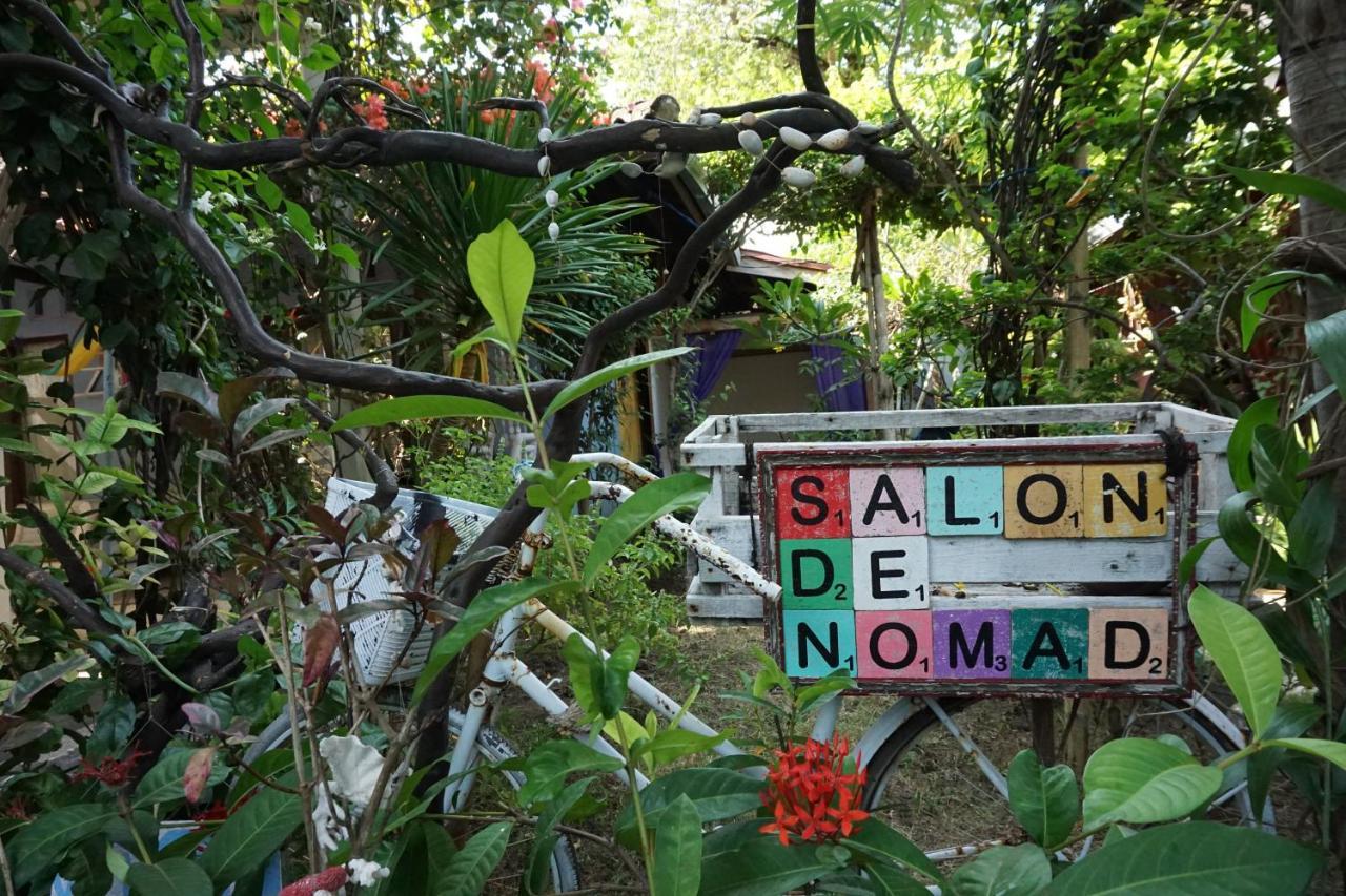 Bed and Breakfast Salon De Nomad Gili T. Гили Траванган Экстерьер фото
