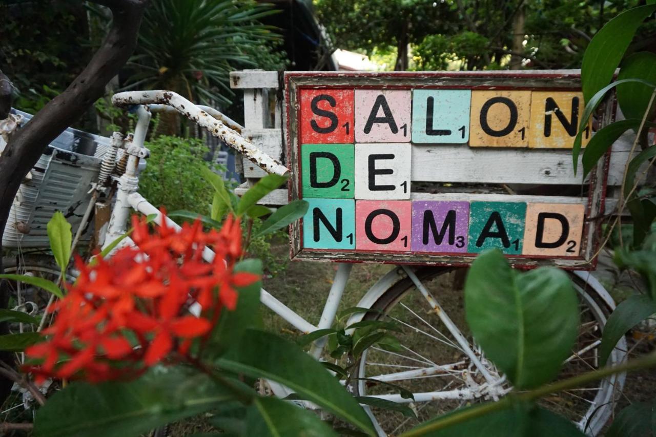 Bed and Breakfast Salon De Nomad Gili T. Гили Траванган Экстерьер фото